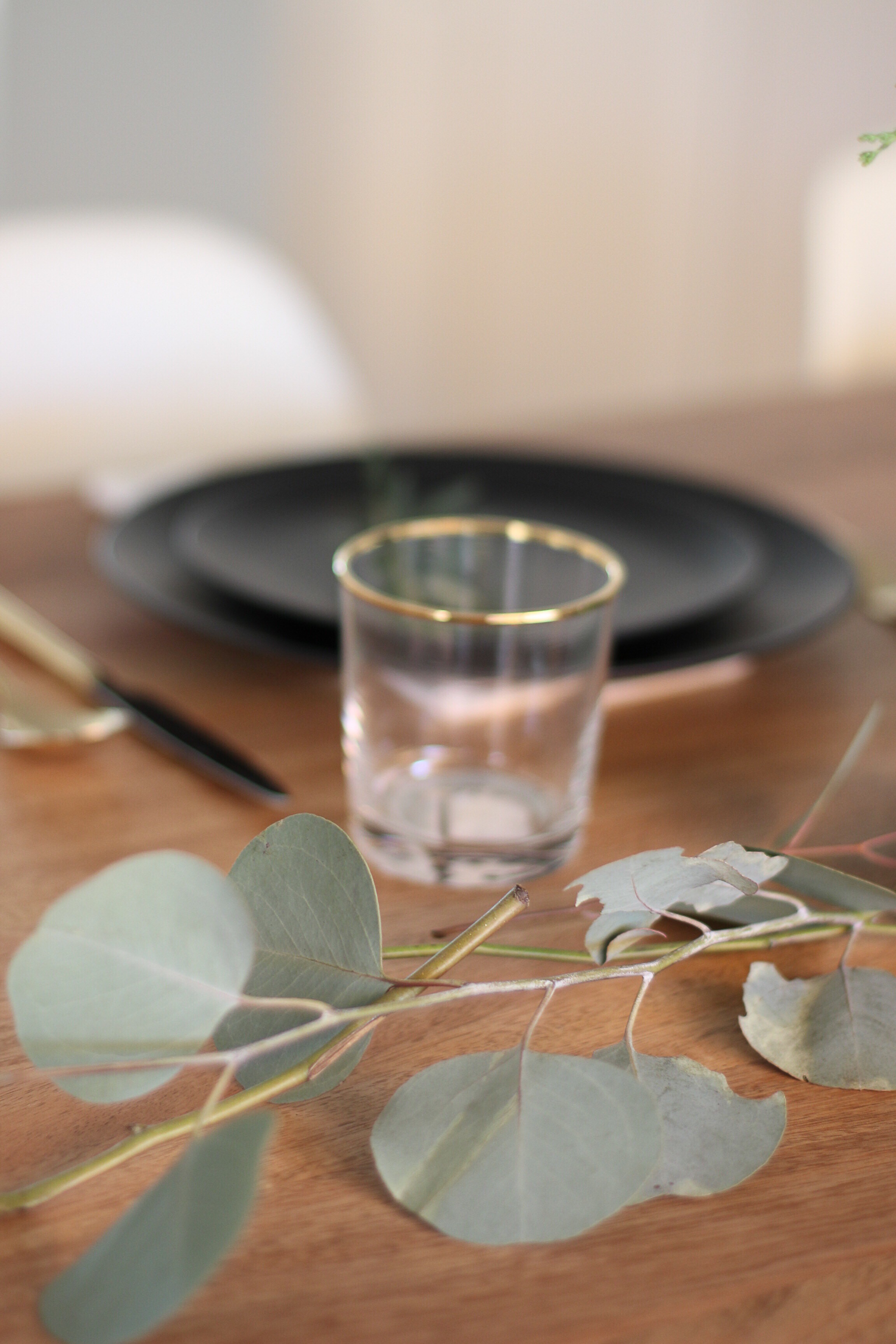 A Simple and Natural Holiday Table