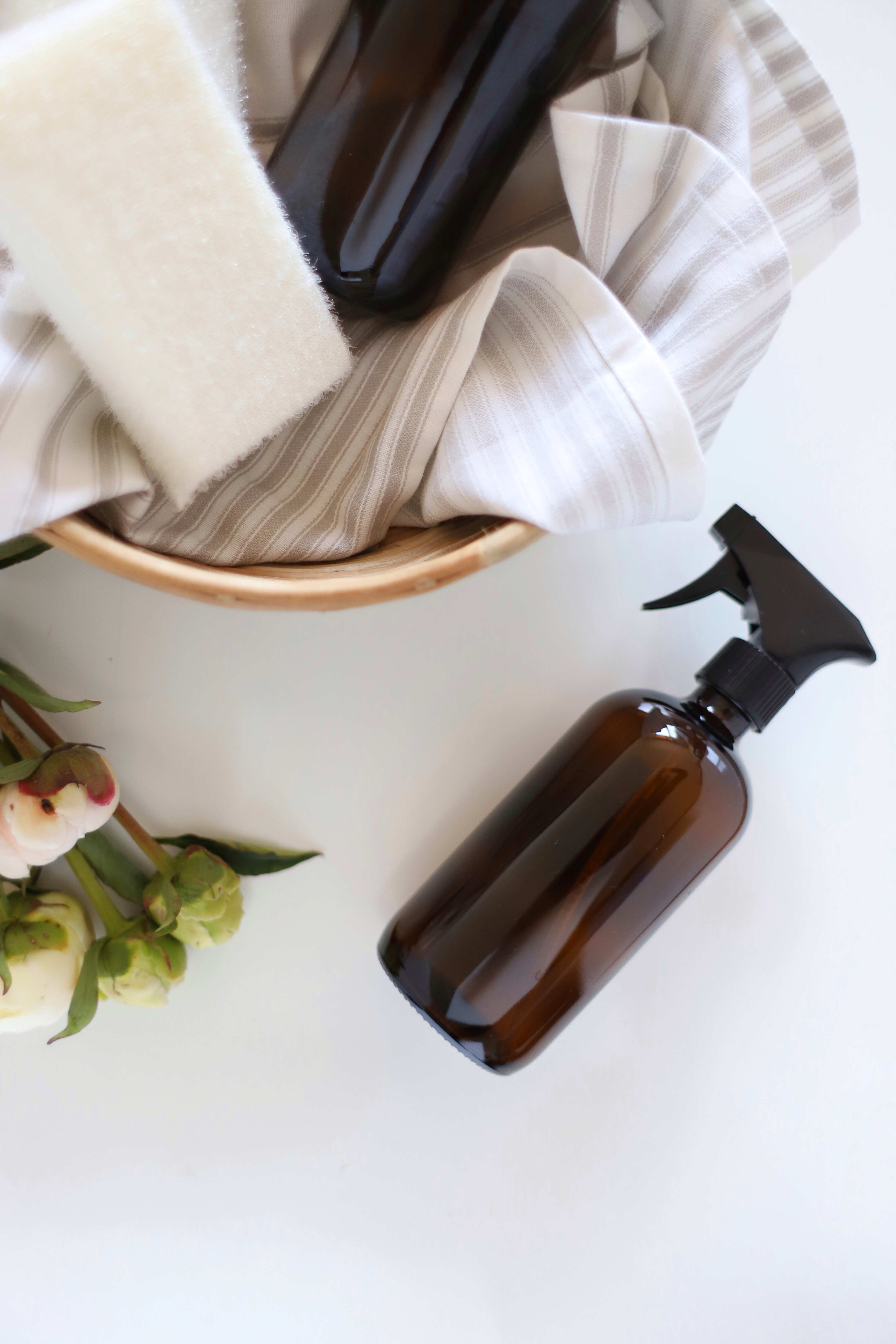A Busy Girl's Guide To A Clean House