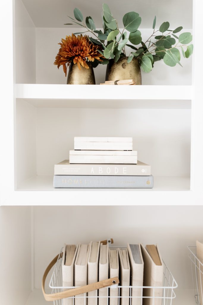 5 Steps To Style Your Shelves For Fall