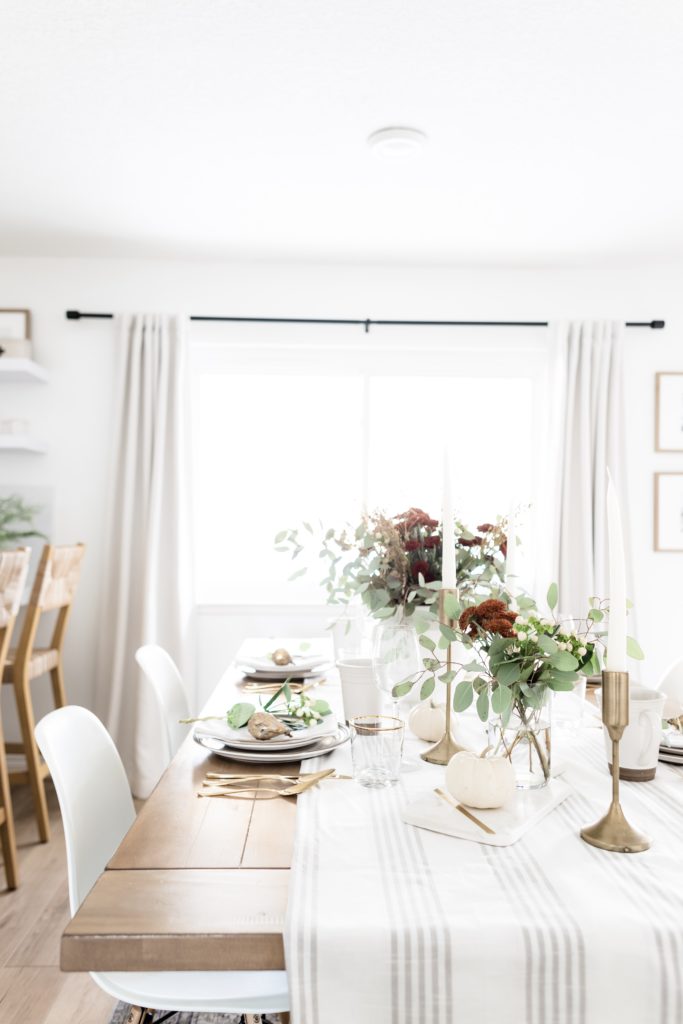 7 Things To Style On Your Fall Tablescape This Year