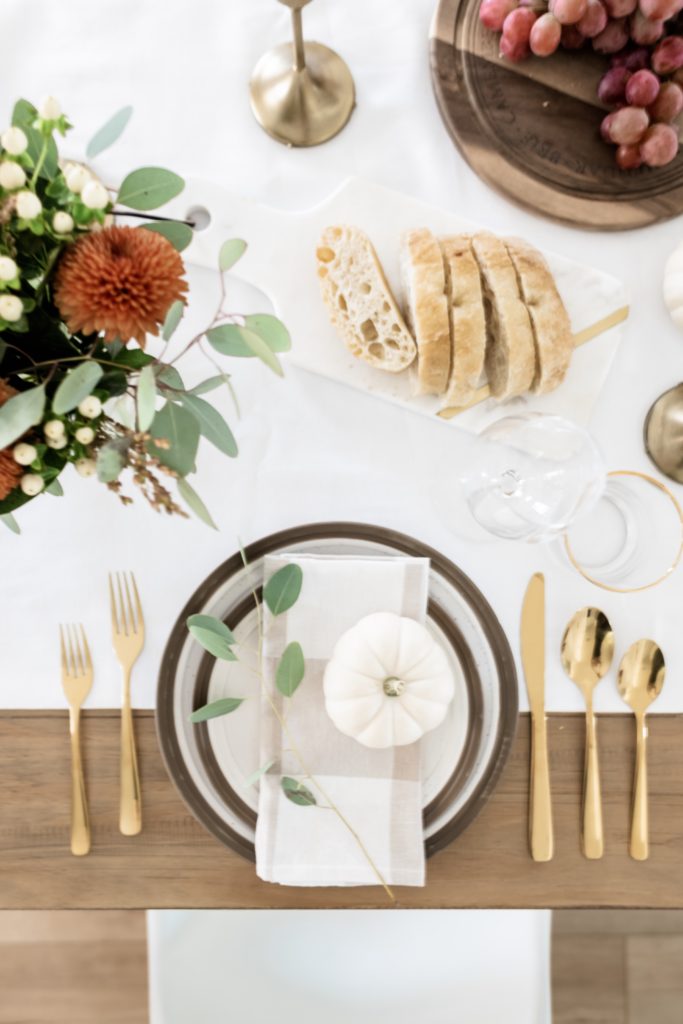 7 Things To Style On Your Fall Tablescape This Year