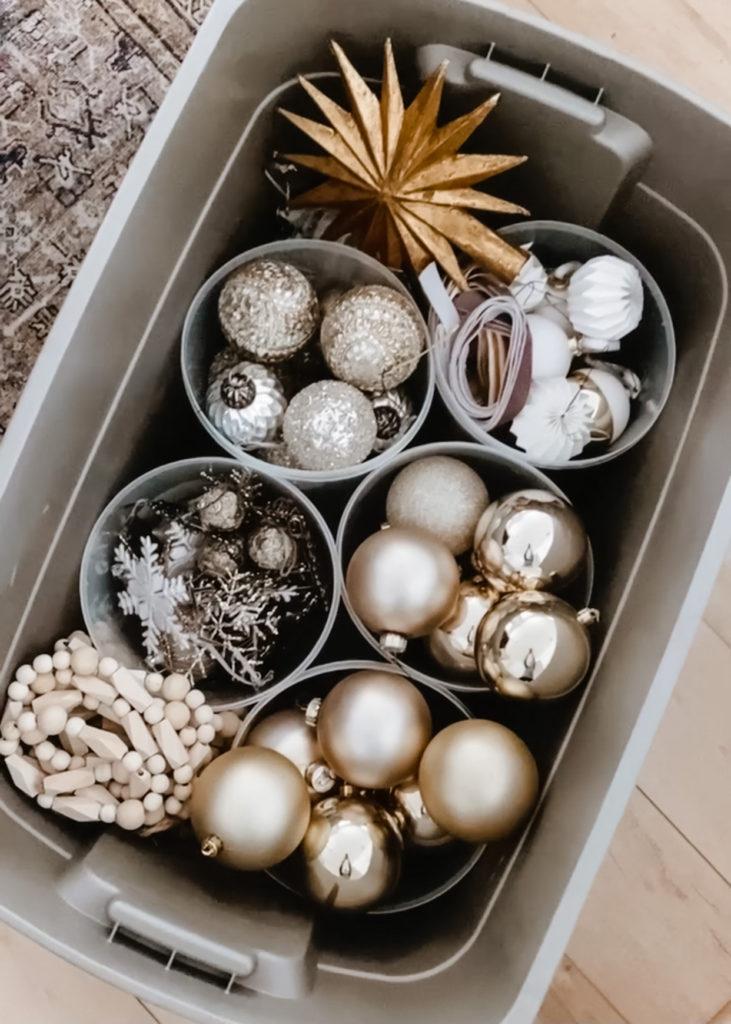 How to Organize Christmas Decor