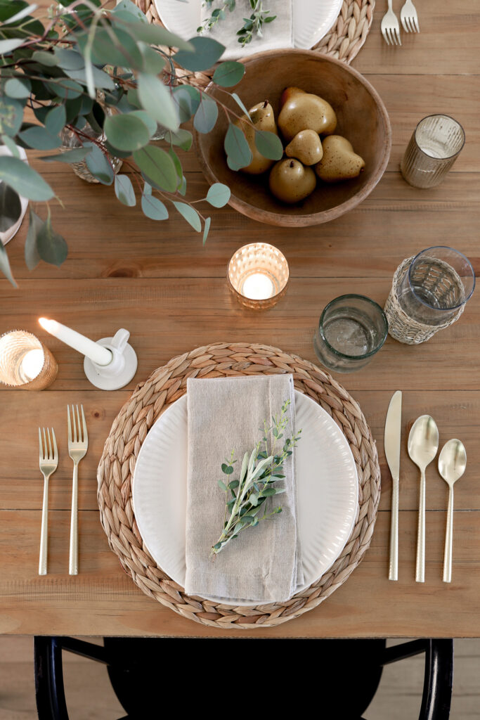 A Simple Fall Tablescape