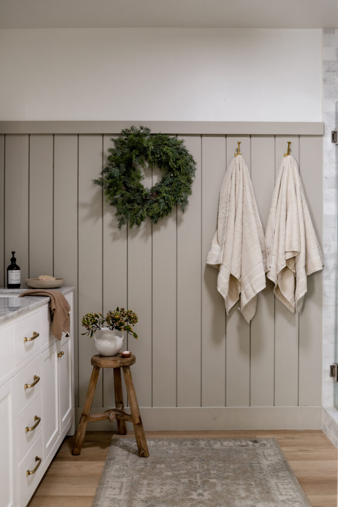 How to Style Your Bathroom for the Holidays