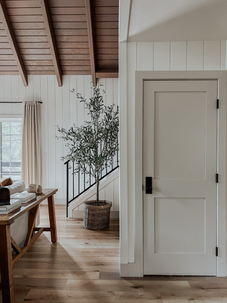 Three Compelling Reasons to Embrace Faux Trees in Your Living Room Décor