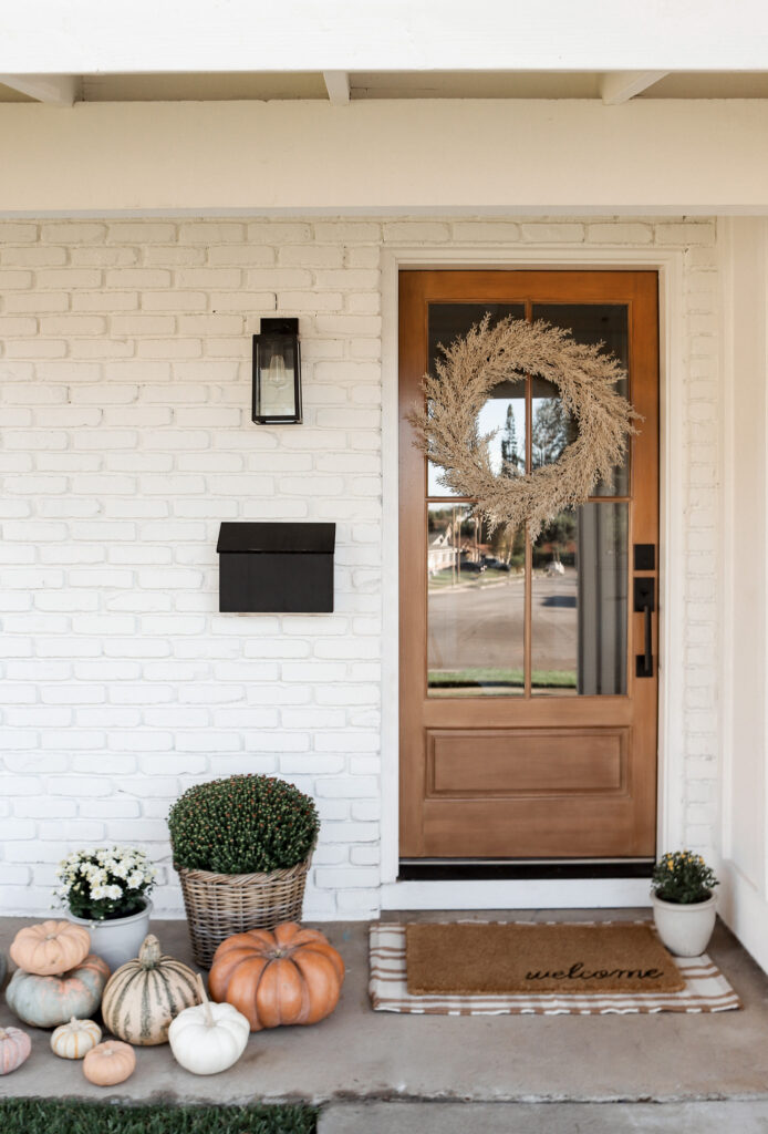 Creating a Cozy Fall Porch: 5 Must-Have Essentials