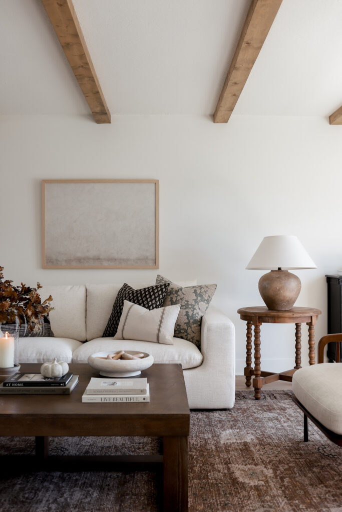 Harvest Hues: Decorating with Fall-inspired Rugs