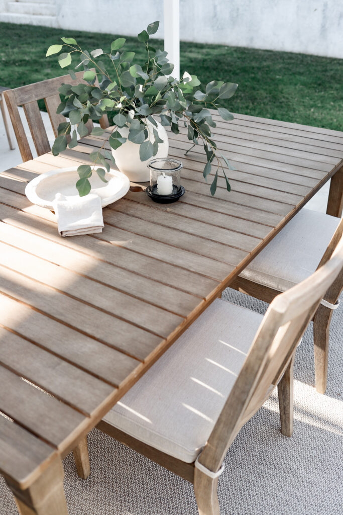 The Ideal Outdoor Dining Table for Your Backyard Oasis