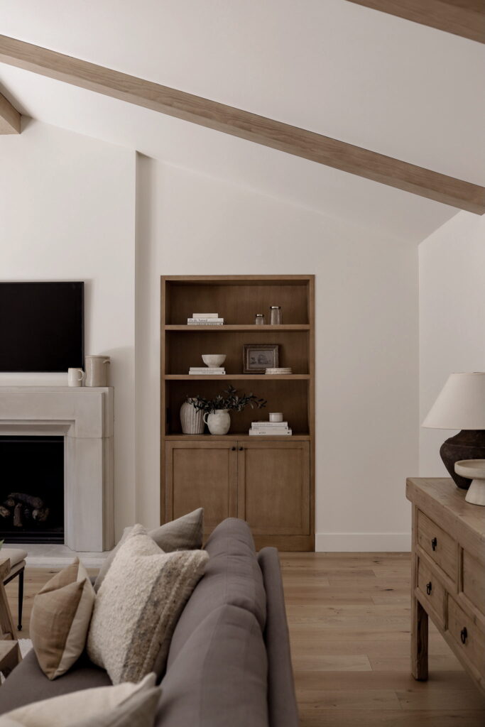 4 Simple Tips to Style Your Shelves Like a Pro